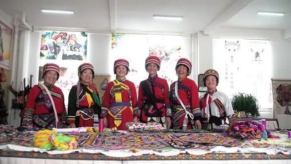 七彩美伊:力争将撒尼刺绣文化推向国际市场